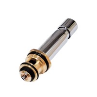 Tres zuhanyváltó falsíkon belüli csaptelepekhez